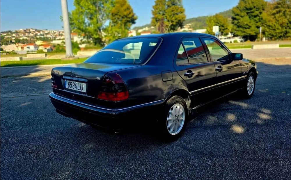 Mercedes C220 Estimado Bom estado — photo 3