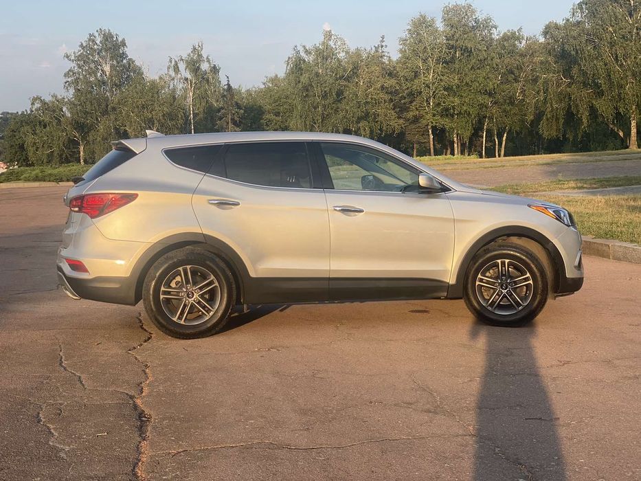 Продам Hyundai Santafe 2017 року