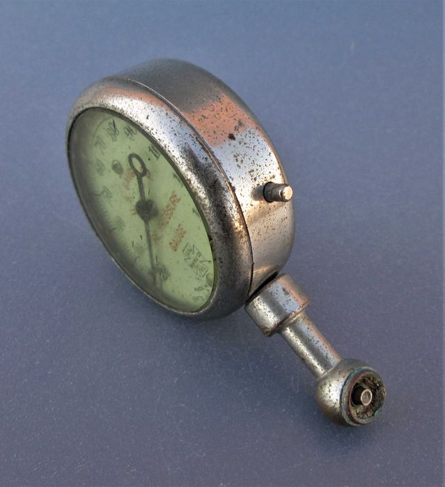 Antigo Medidor de Pressão dos Pneus fabricado por U.S. GAUGE CO. N.Y.