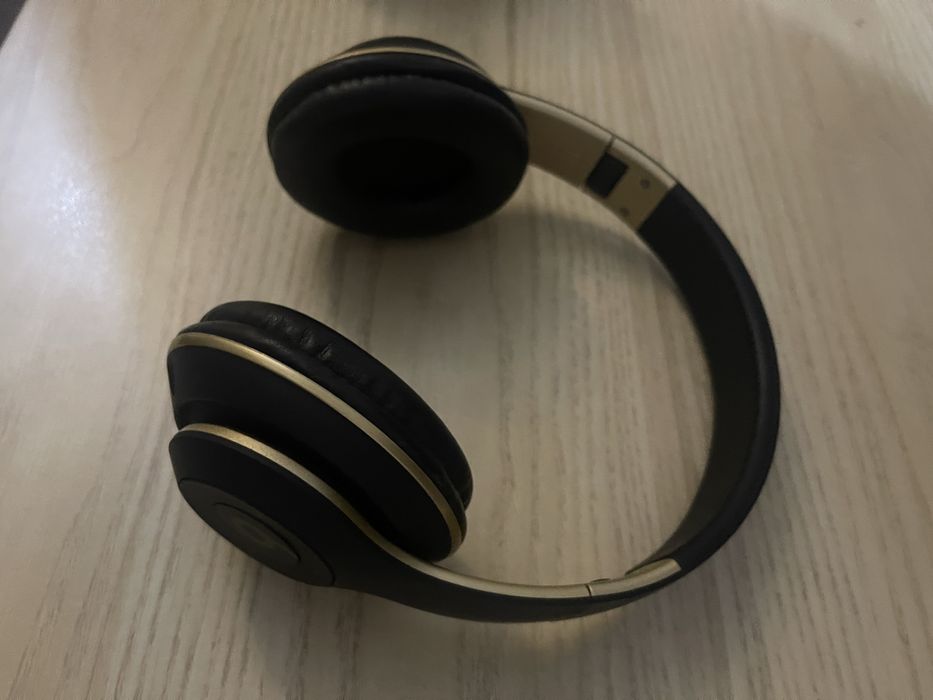 Beats Studio3 Wireless Preto/Dourado | Funciona bem | Só levantamento