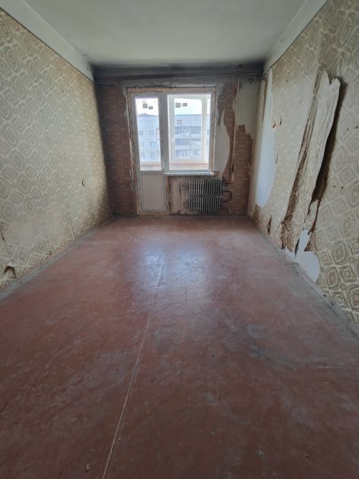 Продам 3 комнатная квартира Салтовка метро Студенческая Экв. 37000