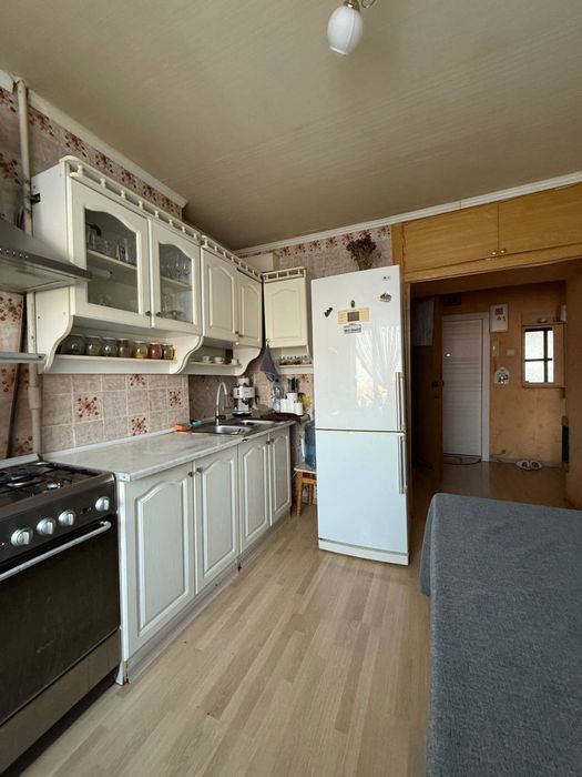 Продам 3к жм Парус