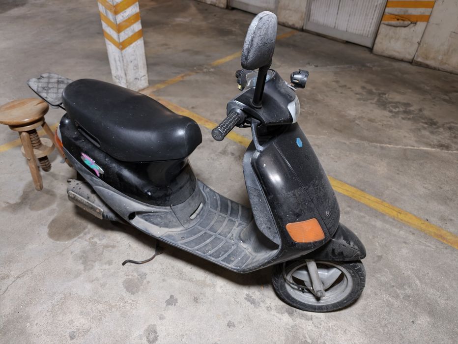 Mota Piaggio zip