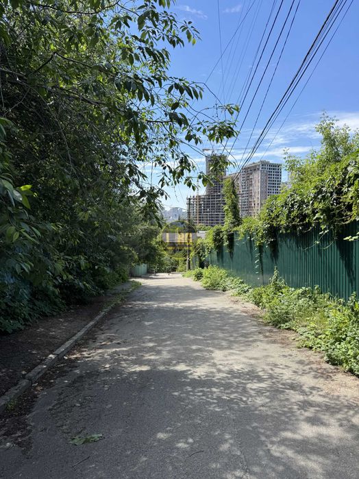 Без% 10 соток, Печерск, Правобережная 18, метро Зверенецкая, Выдубичи