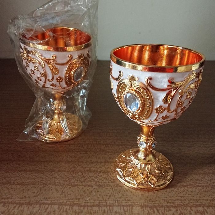 Mosiężne kieliszki -pucharki.