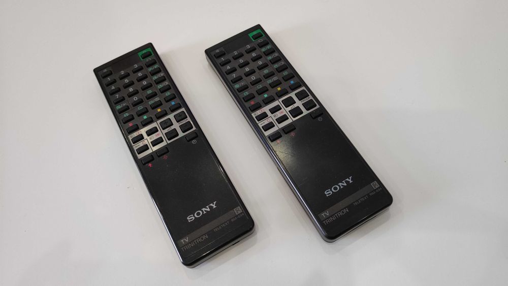 2 comandos TV Sony Trinitron