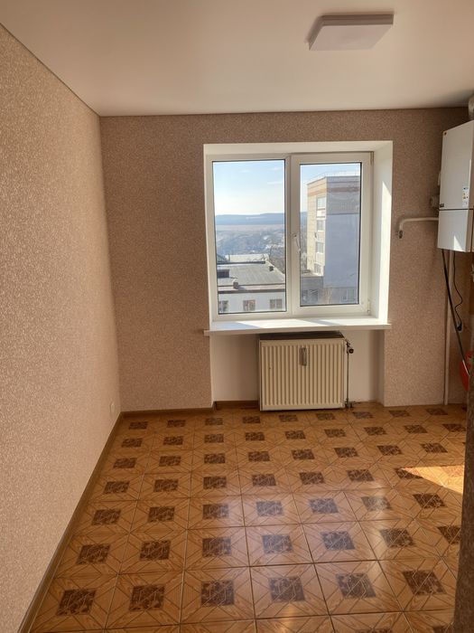 Продам квартиру в Сатанові