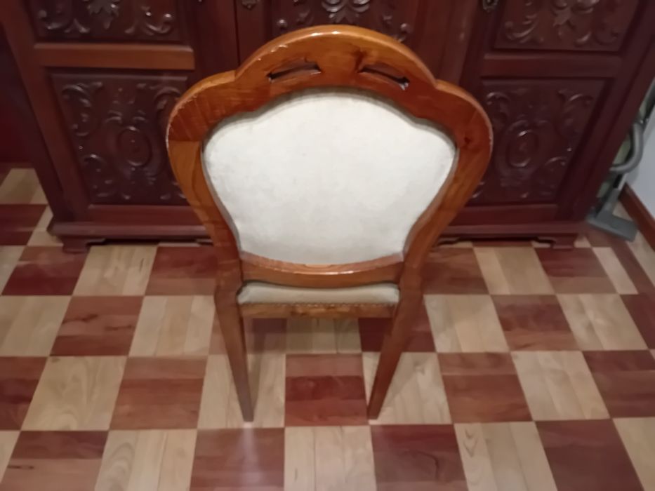 Cadeira Estilo Antigo