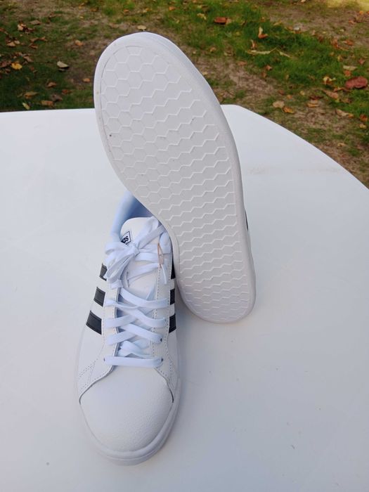 Buty Adidas F36392 rozm. 44