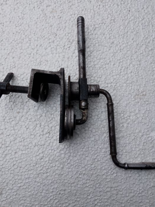 Супер ключ для вирівнювання закаточних кришок.