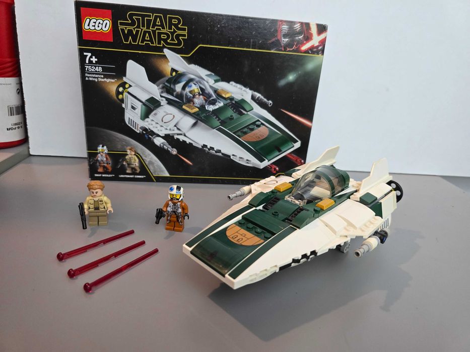 Lego Star Wars 75281 e 75248