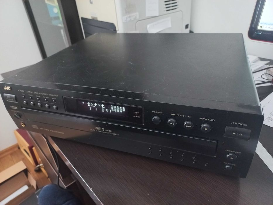 Odtwarzacz CD JVC XL-F254