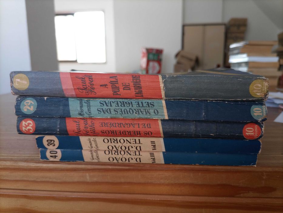 Livros de Capa e Espada e Policiais