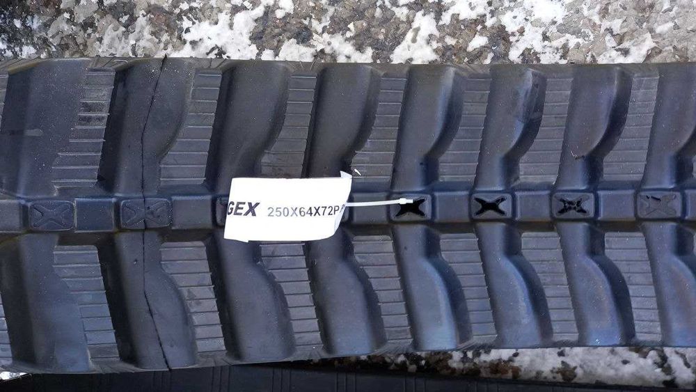Гумова гусениця 250х72х64   250/72/64   RT2507264