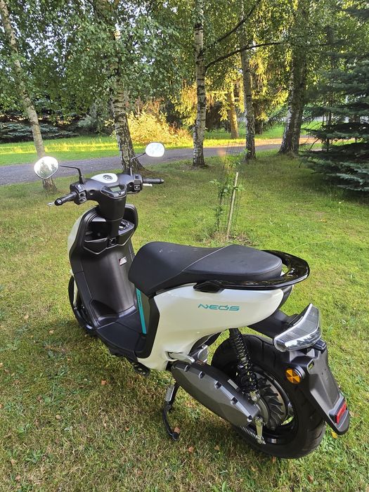 Yamaha neos skuter elektryczny