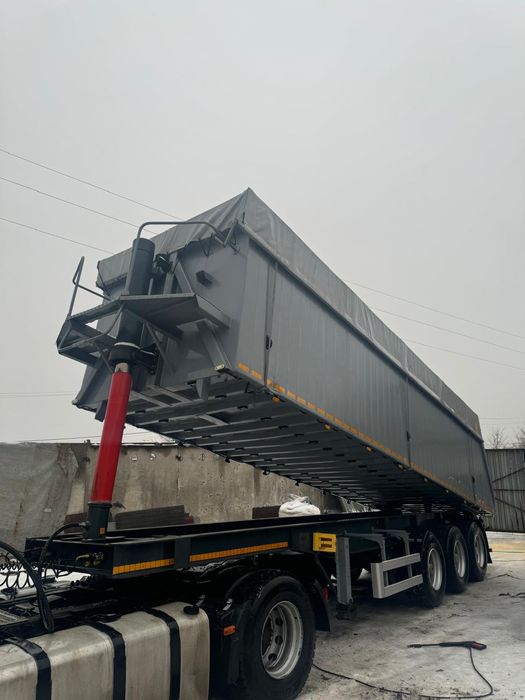 Полуприцеп  BODEX. KIS 33 Самоскид .2004 року