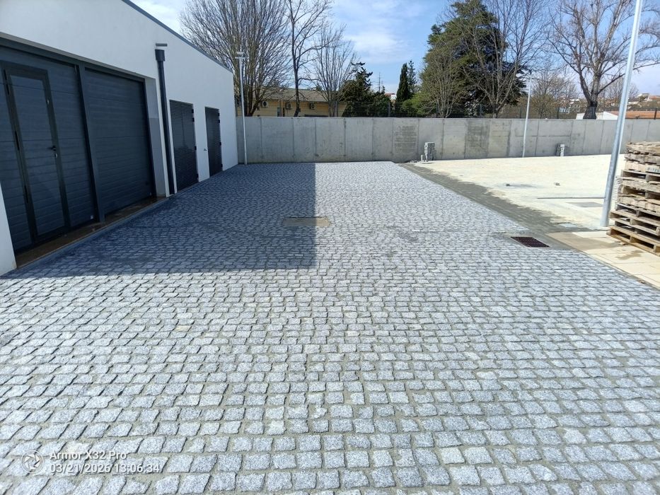 Pavimento em calçada natural