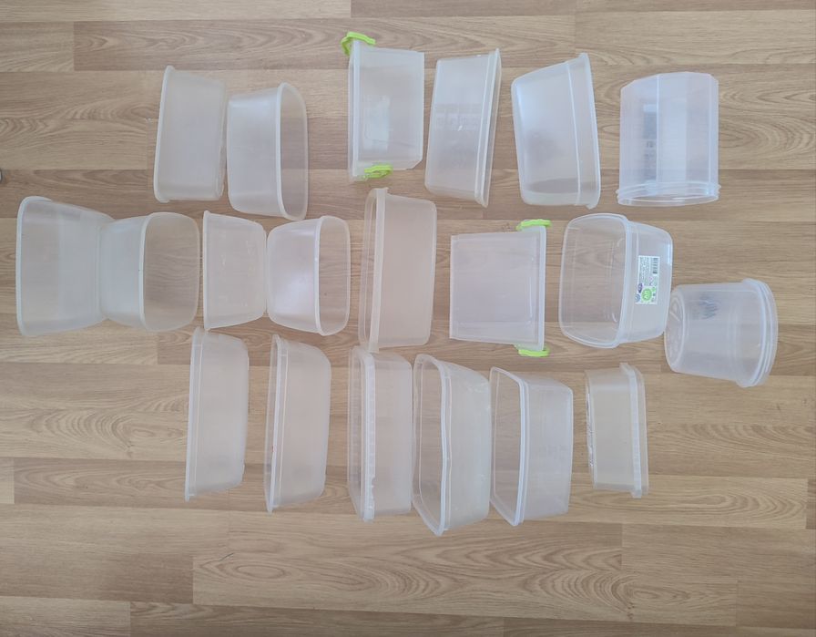 Пластмасові контейнери