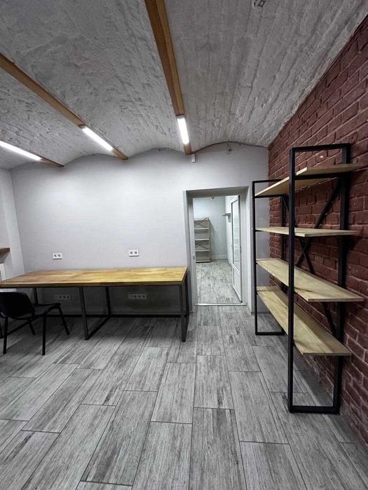 Продам приміщнння у центрі міста. вул. Римарська