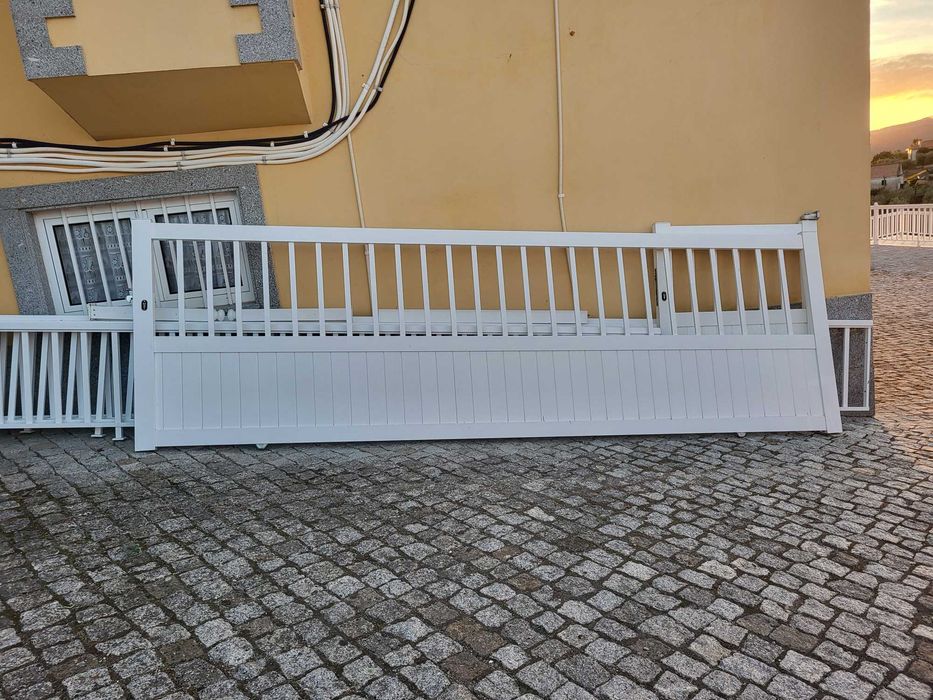 Portão e grades em aluminio