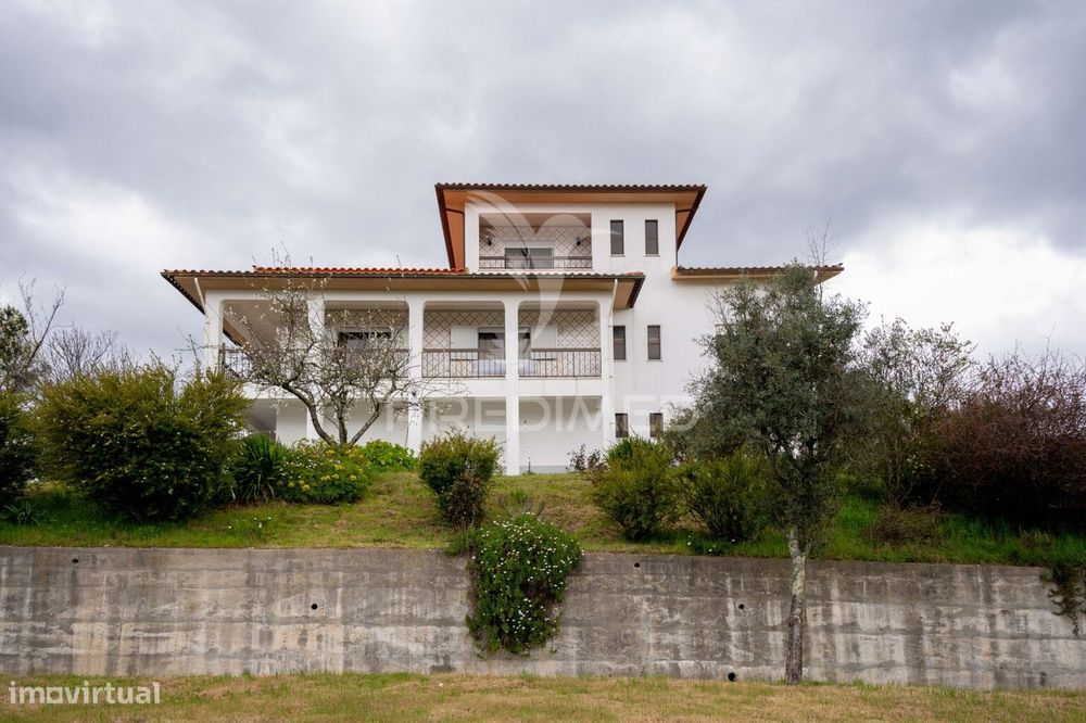 Moradia T7 próxima de Mangualde