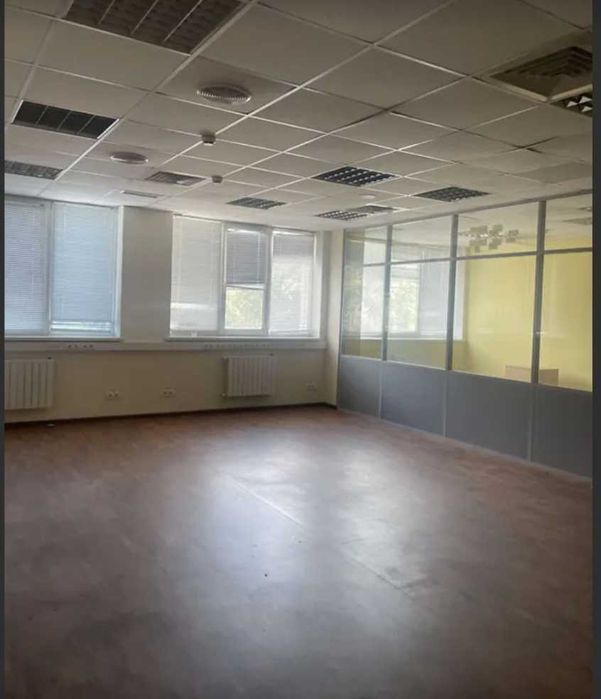 Продаж Окремо розташована будівля вул. Бориспільська Нова Дарниця