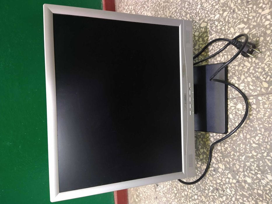 Monitory komputerowe