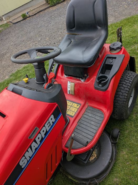 Traktorek kosiarka Snnaper LT200