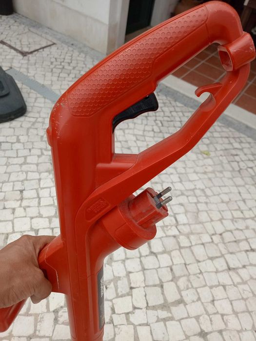 Aparador elétrico BLACK + DECKER GL250QS