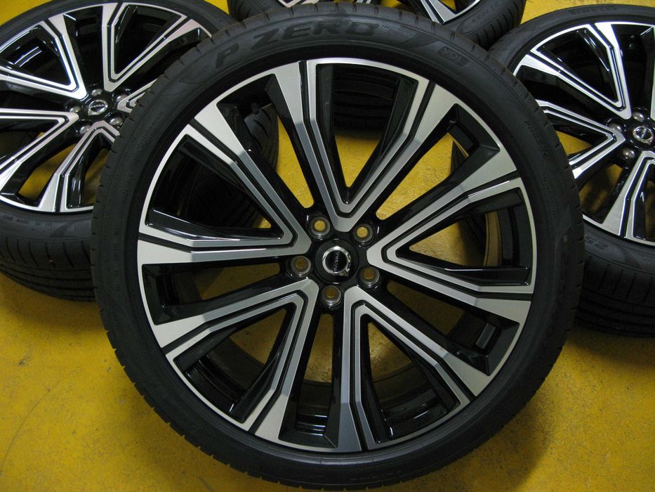 21 Volvo XC60 XC40 R-Design 5-V Spoke Black Diamond 255/40 5x108