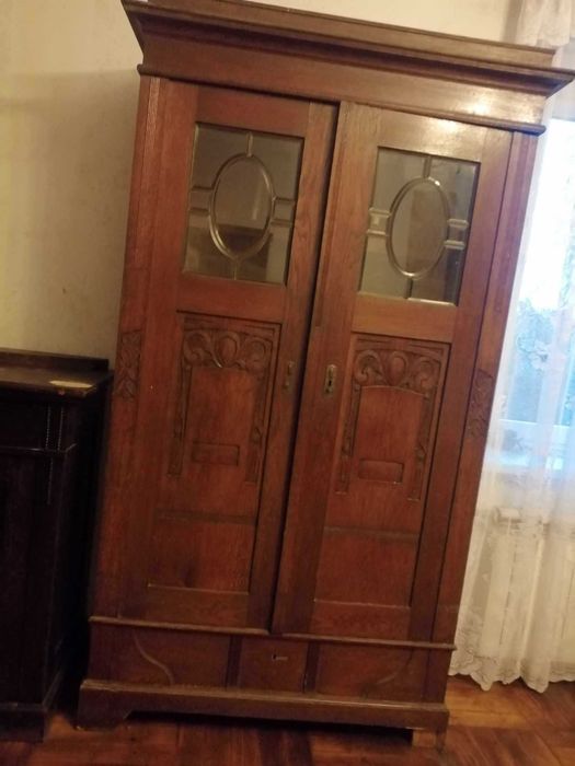 Piękna przedwojenna szafa