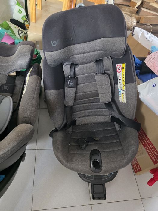 2 cadeiras c/ sistema Isofix da marca Be Cool