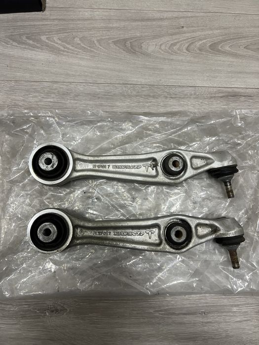 Передні ричаги, важелі 100d 2018