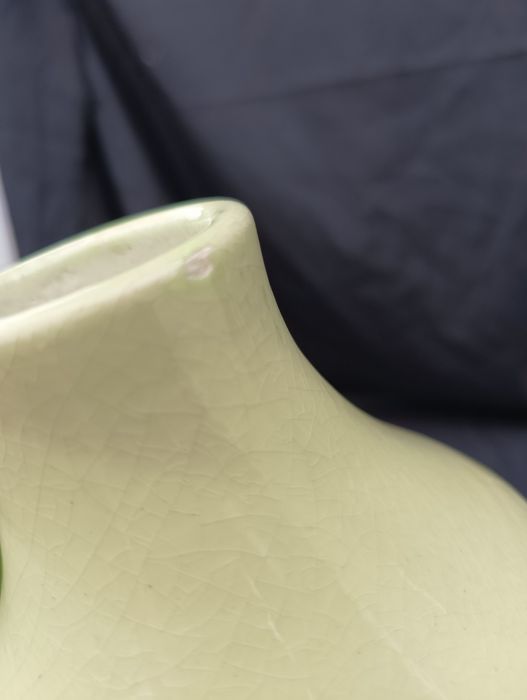 Zielone wysokie  wazony