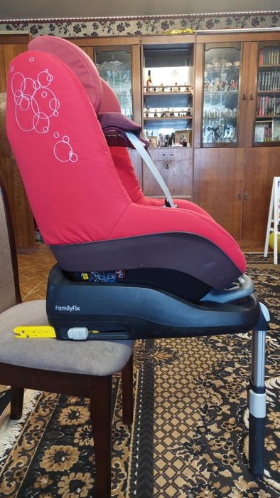 Дитяче автокрісло maxi cosi