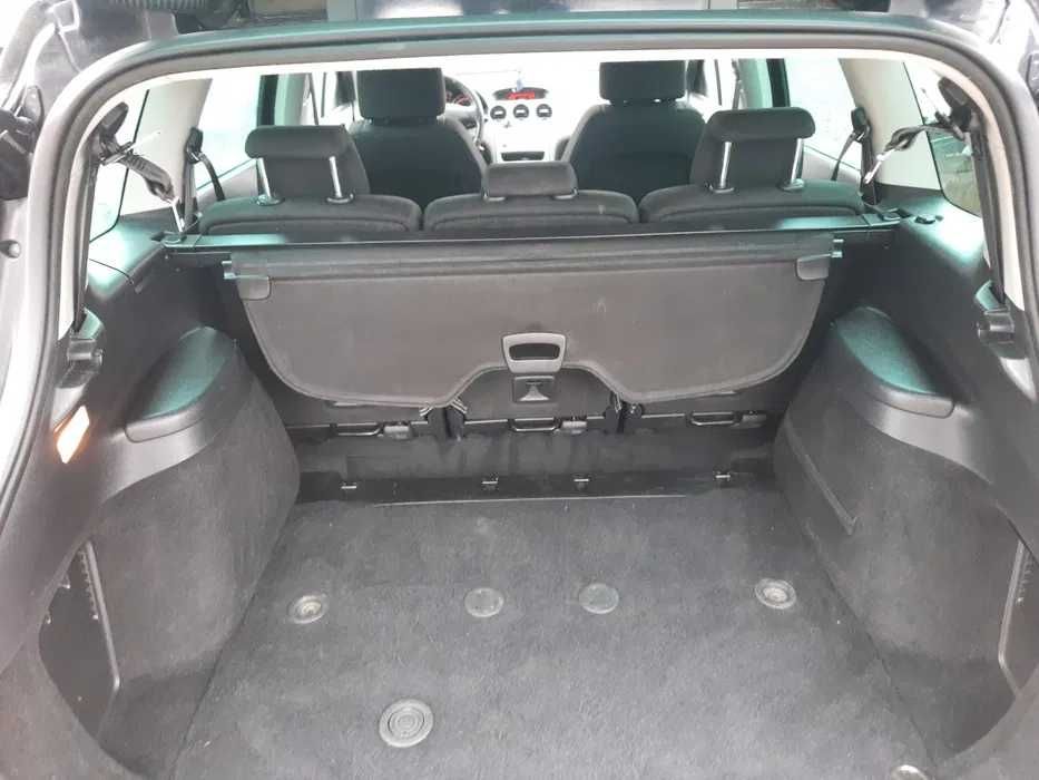 Ładny stan 1.6 benzyna ważne opłaty