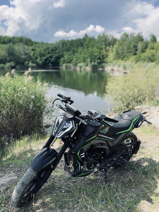 Продам мотоцикл ст200
