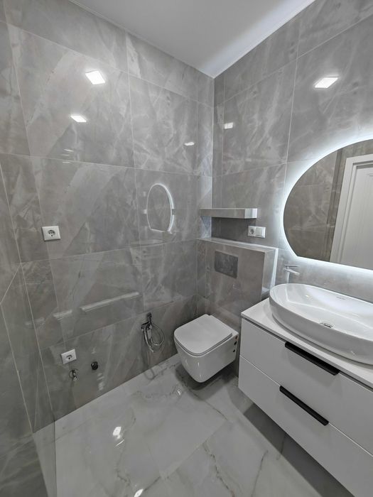 2 комнатная квартира с красивым ремонтом в ЖК Акварель-8 Таирово