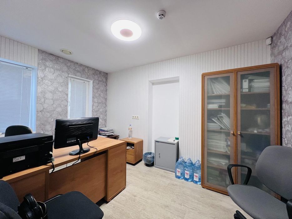 Продам магазин на зупинці Привокзальна площа (топ-місце)