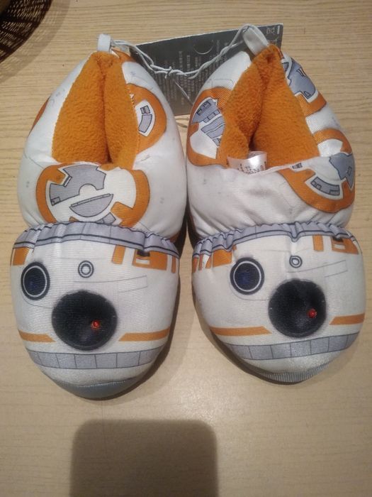 Nowe kapcie dziecięce STAR WARS BB8 r.28