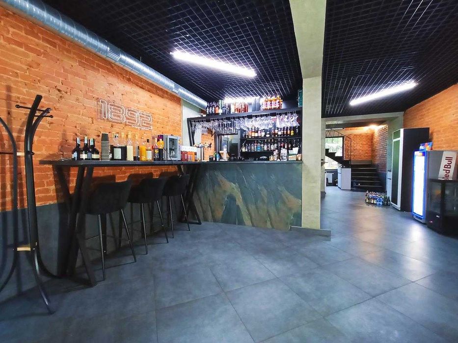 Оренда приміщення в центрі Чернігова, або готового бізнесу.