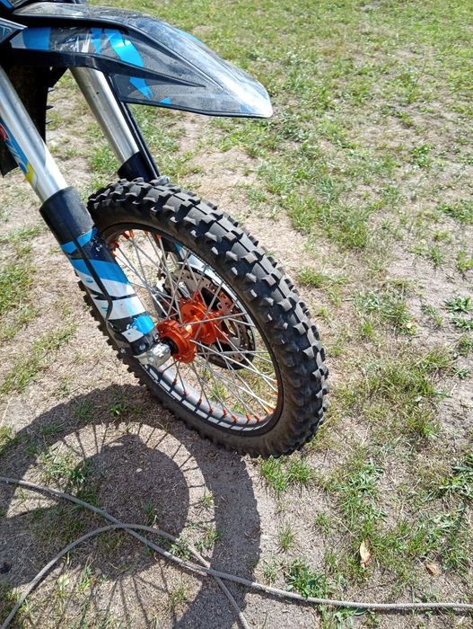 Продаєця кові CRS 250