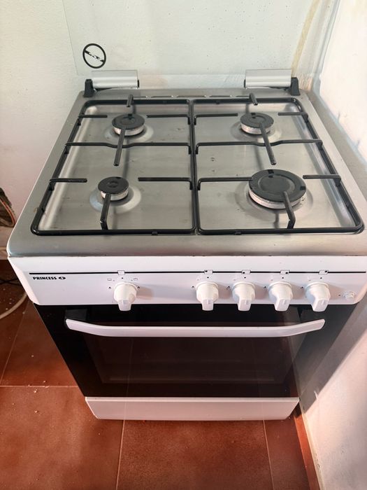 Fogão a gás com forno
