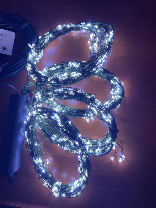 Электрогирлянда Feeria 700 LED 2,5 метра 28 веточек (кінський хвіст)