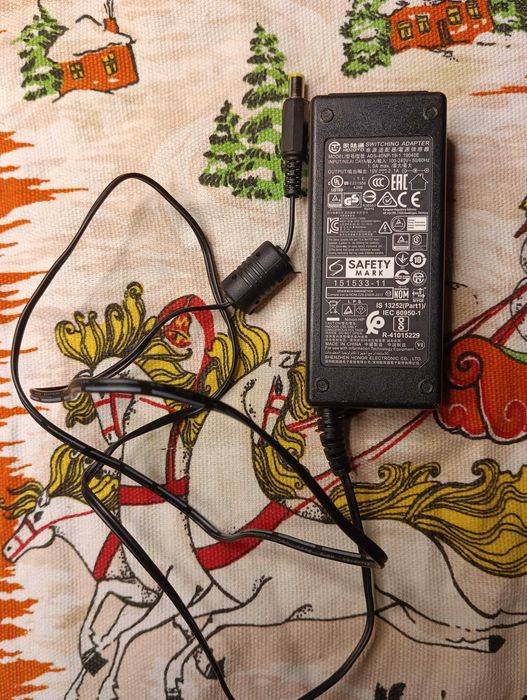 Блок живлення питания до монітора LG 19V 2.1A 1.3A (6.5X4.4mm)