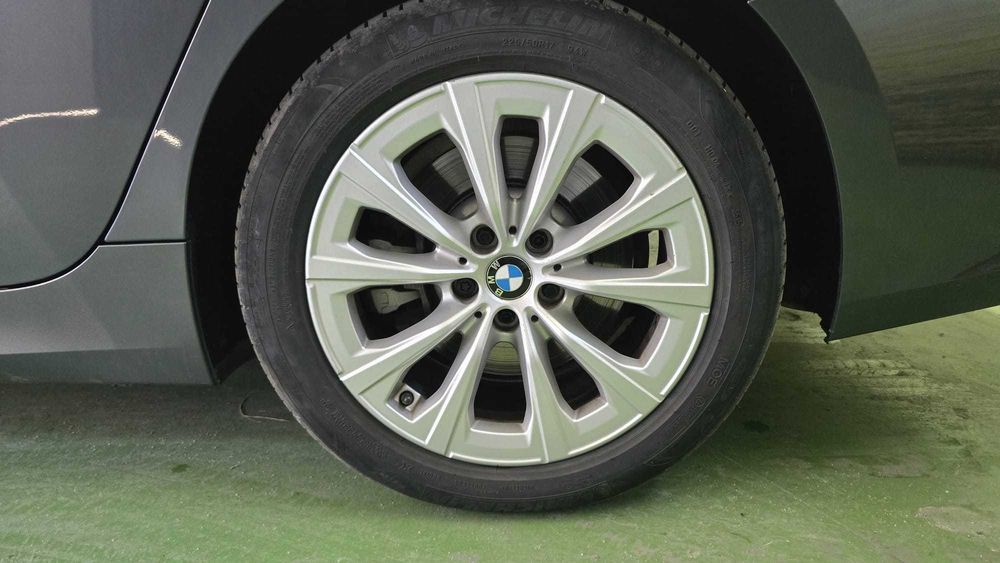 BMW 330 e Plug-IN - Salvado