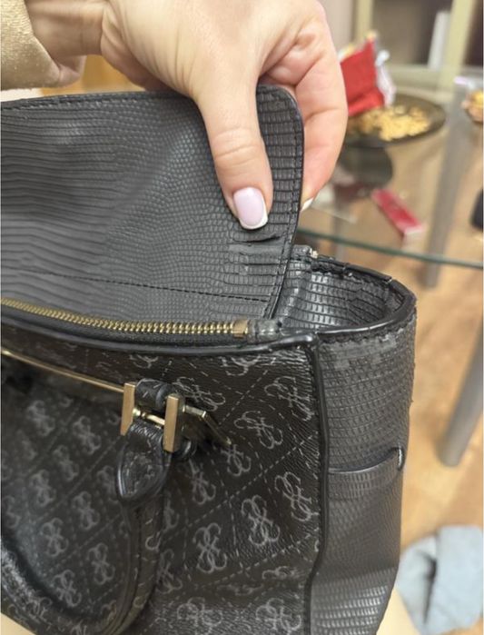 сумочка guess в ідеальному стані, оригиналінал