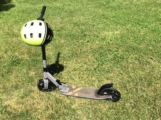 Hulajnoga nożna + kask