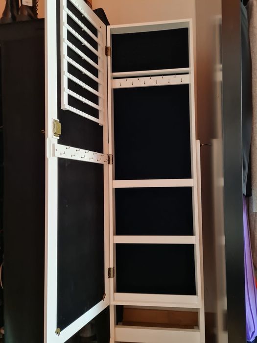 Armário Guarda Jóias