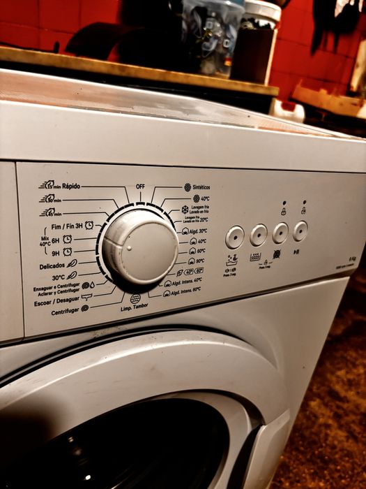 Maquina de lavar roupa 6kilos